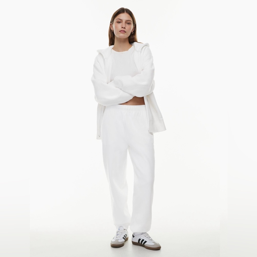 Aritzia - TNA Sweatfleece Cozy fleece Mega Fit Sweatpants